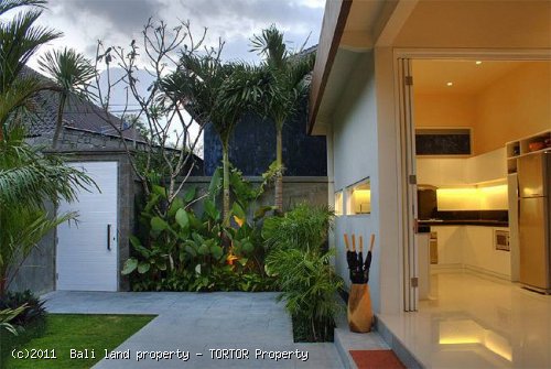 Contemporary style 2 bedroom villa luxury interior rental goldmine