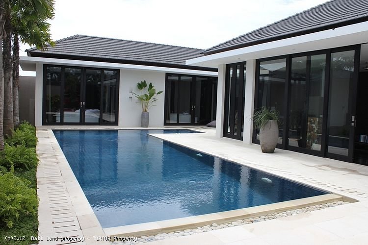 Bali Umalas 3 bedroom for lease near horse stables