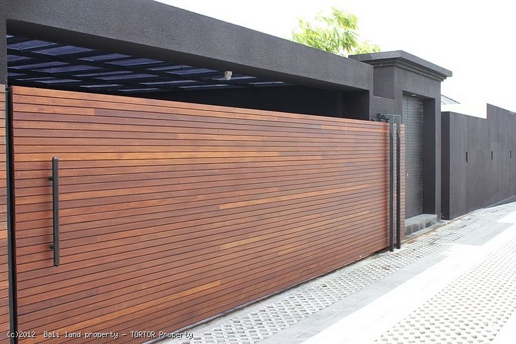 Bali Umalas 3 bedroom for lease near horse stables
