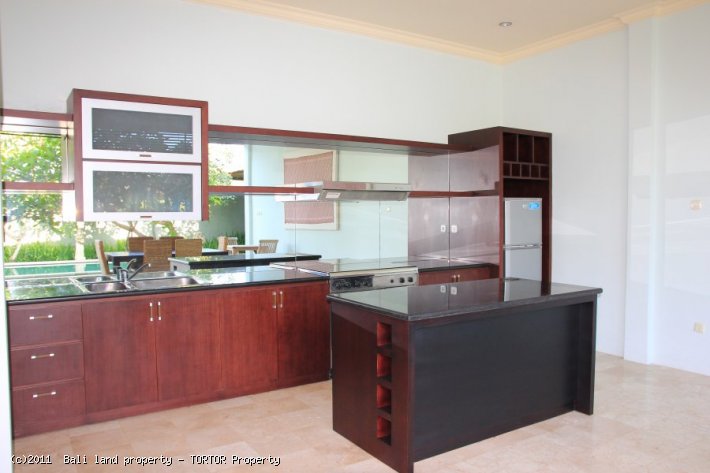 Villa in Bali for lease or sale with 3 bedrooms private pool