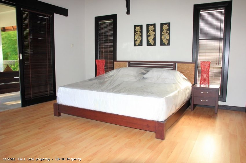 Bali property for sale 3 bedroom large pool nice views large bathrooms