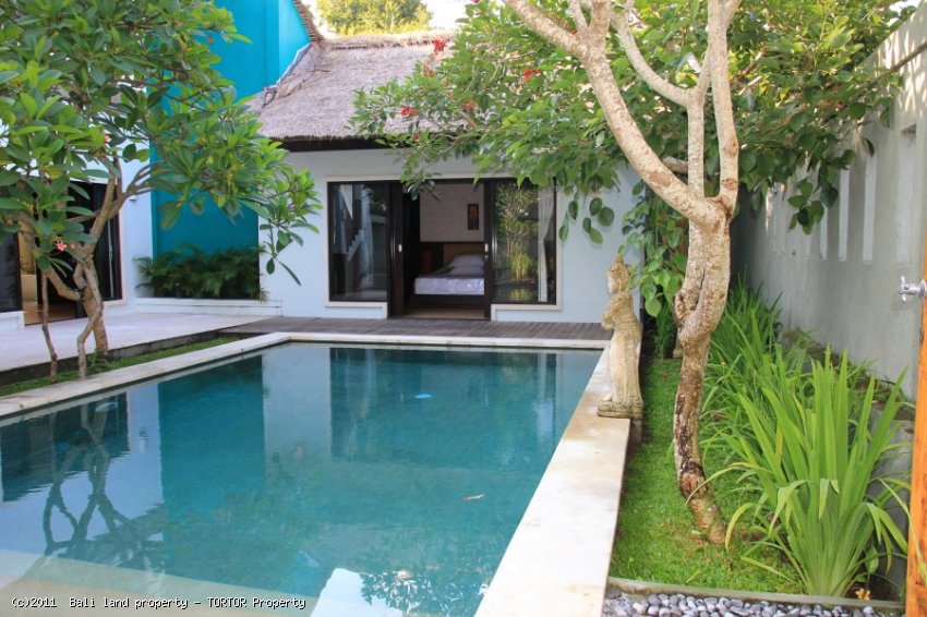 Bali property for sale 3 bedroom large pool nice views large bathrooms - $370,000