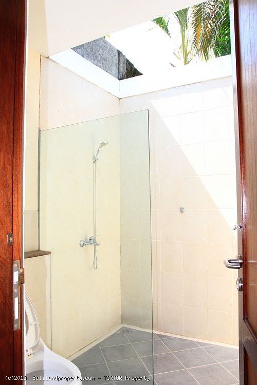 villa 2 bedroom with pool on 600m2 leasehold sale