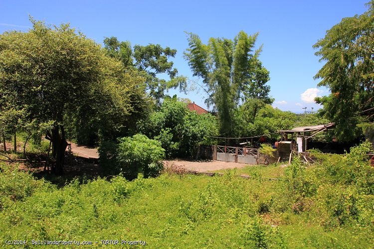 Small good priced plot with views quiet spot 136 m2