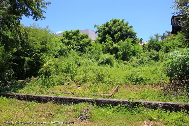 Small good priced plot with views quiet spot 136 m2