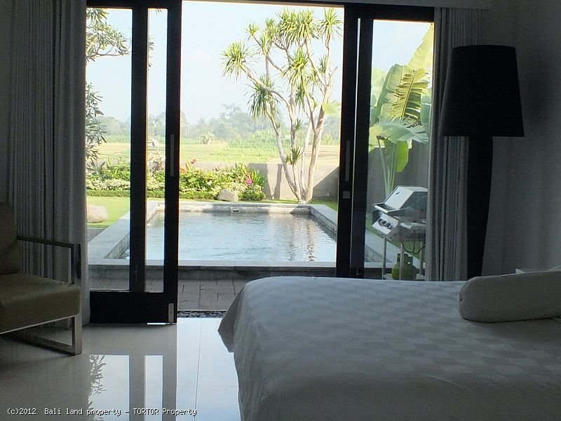 Freehold 2 bedroom villa on 400m2 green belt views