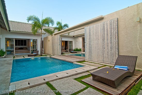 Villa Seminyak Legian 2 bedroom holiday villas investment 85 percent occupancy